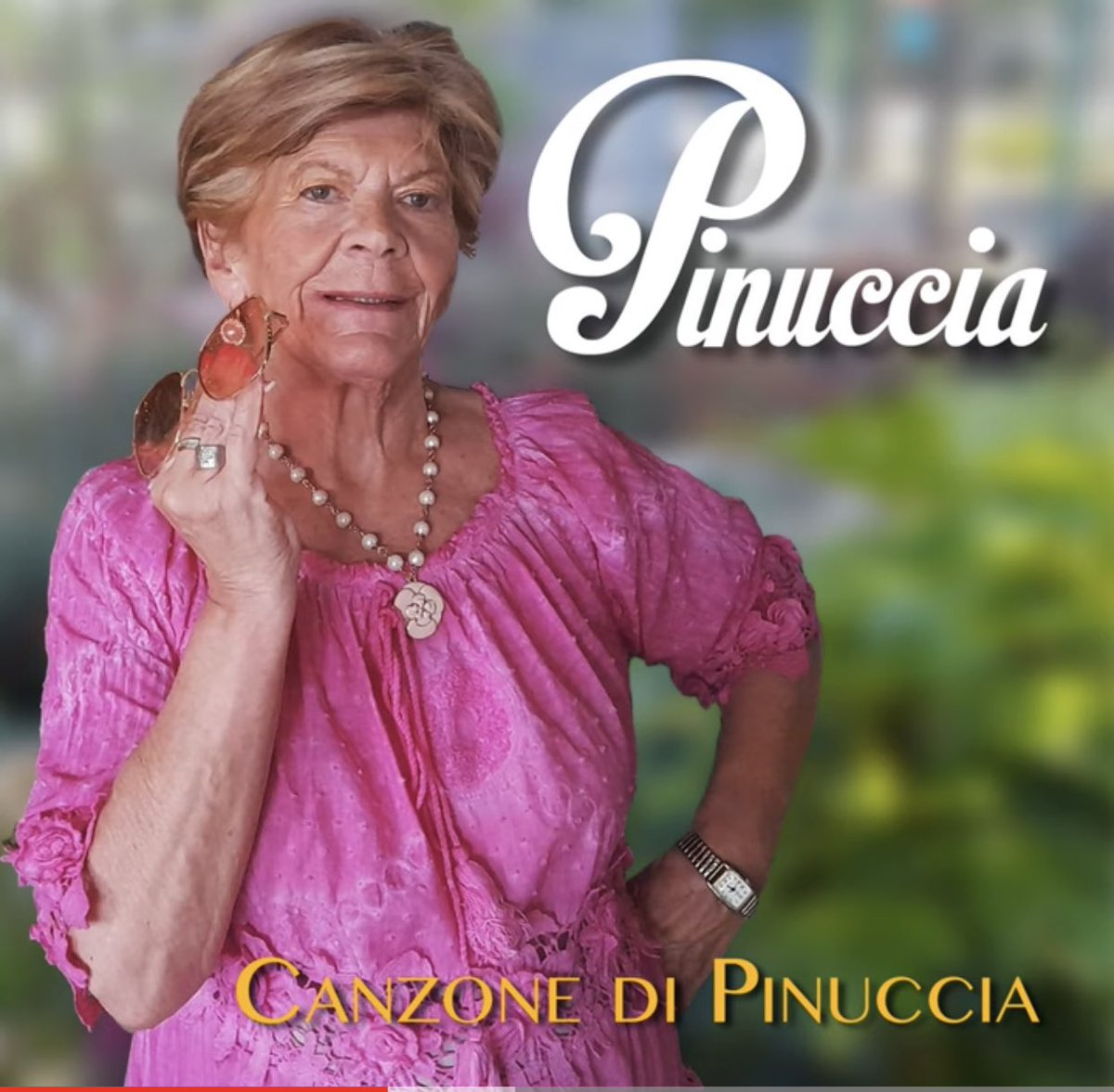 moscatweet's tweet photo. Raga la Pinuccia di Uomini e Donne ha appena pubblicato un singolo.
What a time to be alive https://t.co/9WhsGnGCRh