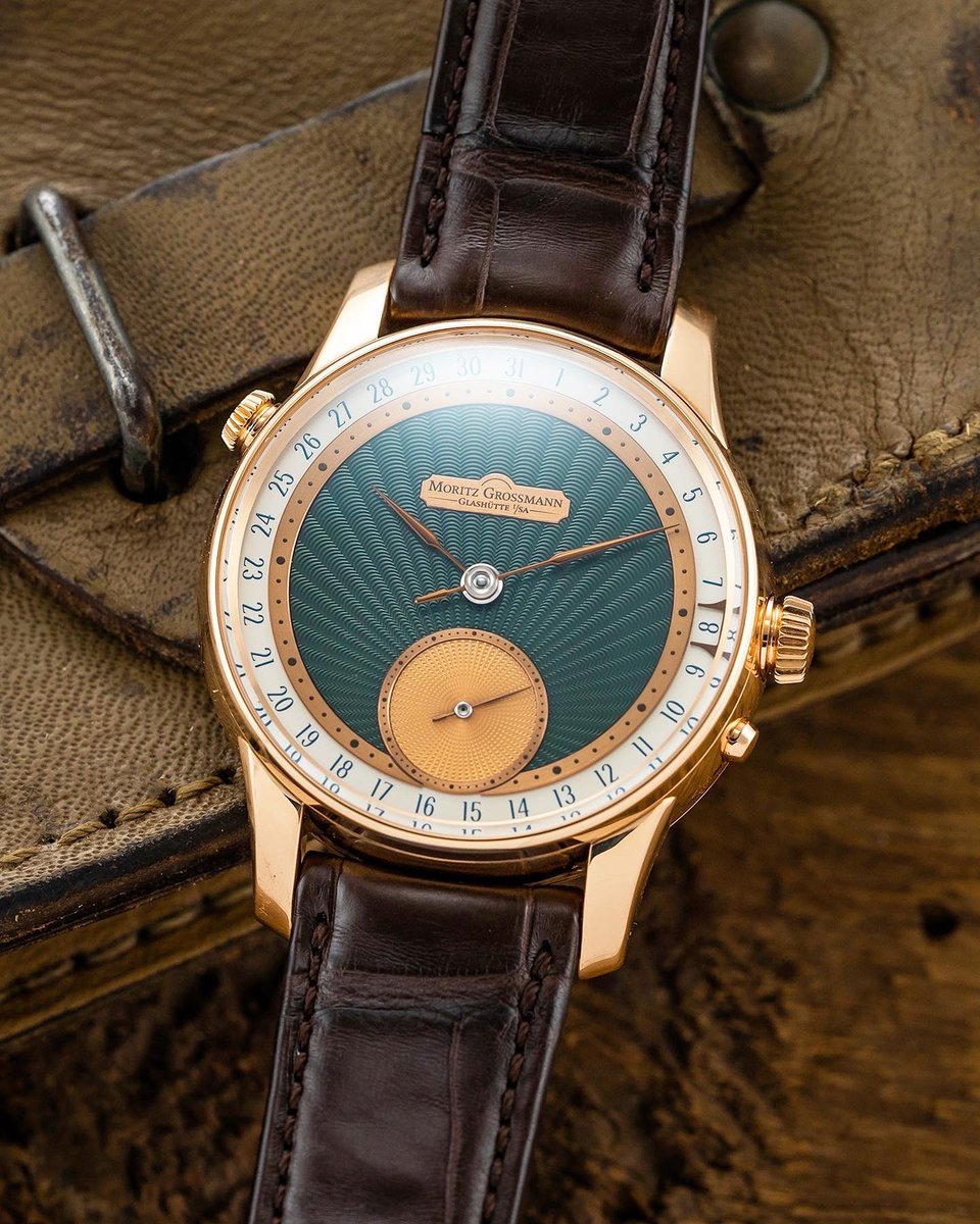 baldassarreted's tweet photo. Often overlooked in the German watchmaking landscape, Moritz Grossmann is doing some of the most beautiful handmade watchmaking in the world.

For context, take a closer look at this custom Benu Date model with a striking guilloché dial coming from Finnish watchmaking legend Kari Voutilainen.