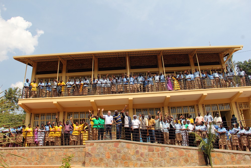 AglPdo's tweet photo. Don Bosco Muhazi TVET School in Rwanda showcases new state-of-the-art building funded by the ACTEC project. The facility aims to enhance technical and vocational education, providing students with modern learning spaces. Great investment in education: https://t.co/HvaJyBXBlk https://t.co/AZWcVMtCHM