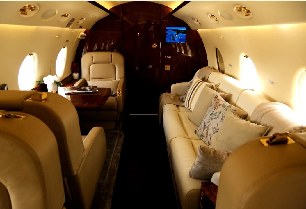 gazitamitai's tweet image. 50 אלף דולר. מחיר מבצע ששילם יעקב אריה אלתר האדמו"ר מגור להשכרת המטוס הזה כדי שיטיס אותו לחופשה ארוכה בדאבוס שוויץ לאחר שטיסת Swiss air בוטלה .