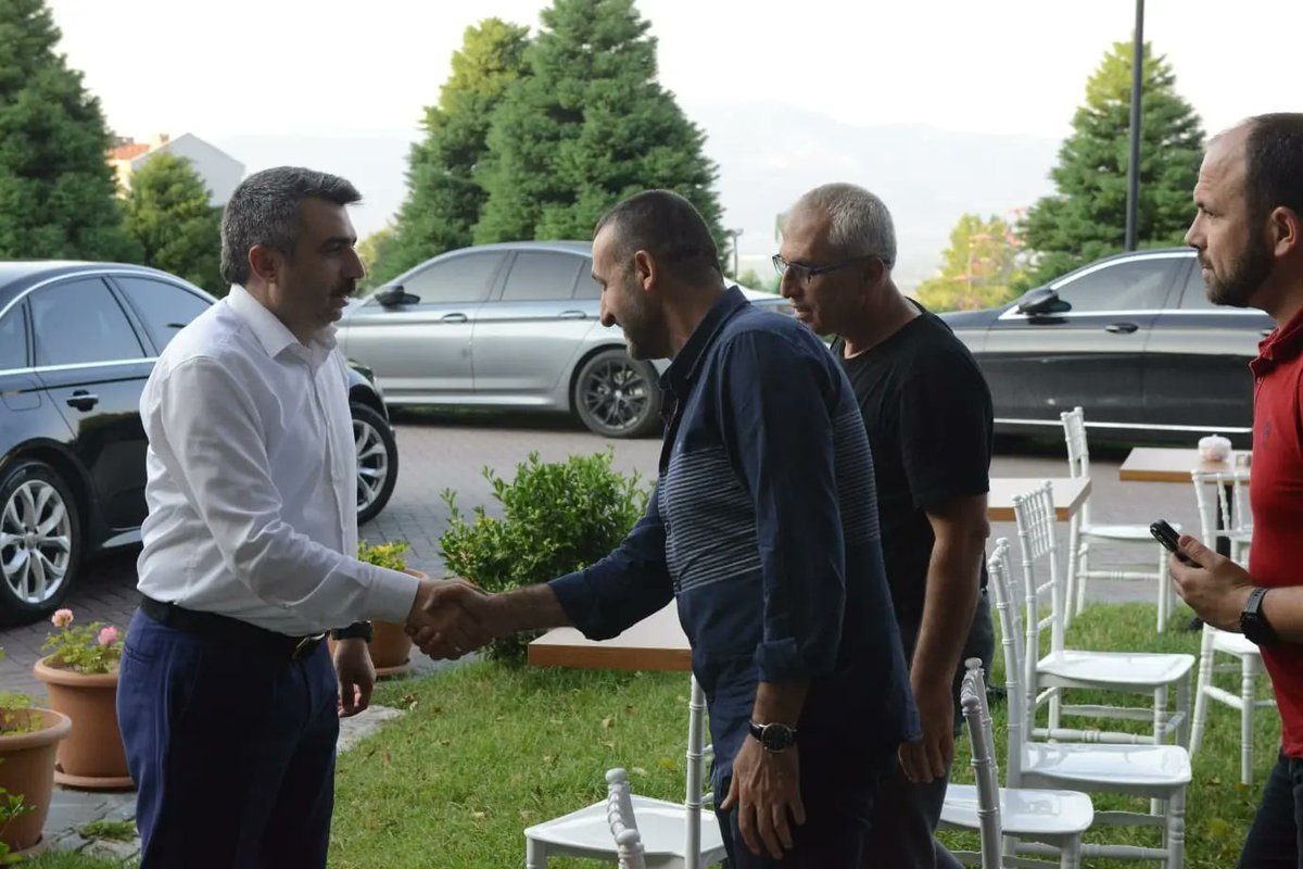 Aşkınan koşan yorulmaz...

AK Parti Yıldırım İlçe Başkanlığı Yönetim Kurulu Toplantımızı gerçekleştirdik.

Memleket sevdasıyla şehrimize hizmet yolunda birlik ve beraberlik içerisinde çalışmayı sürdürüyoruz.

📍Kaplıkaya Sosyal Tesisleri