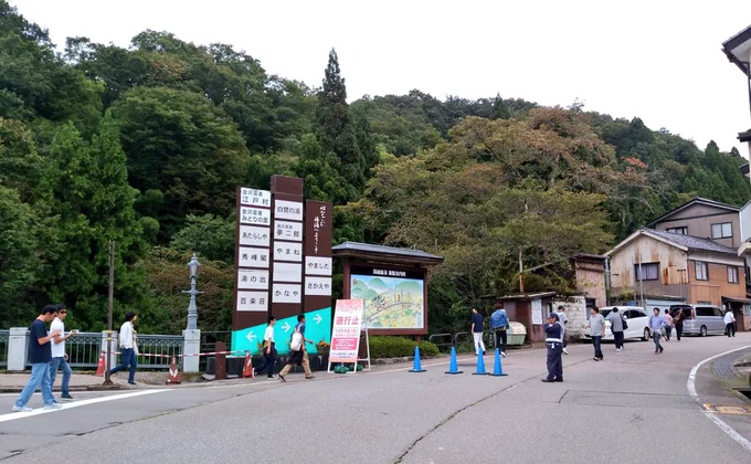 花咲くいろははいいぞ湯涌温泉ものと鉄道も良いところ 