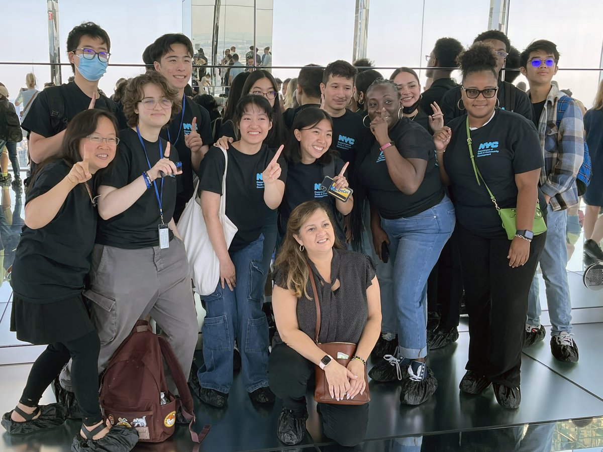 NYCYouth's tweet photo. Summer Youth Employment Program (#SYEP) with a view! SYEP participants from programs across NYC had an amazing opportunity to visit our partners @slgreen at the towering SUMMIT One Vanderbilt. Just one of many events this summer to celebrate 60 years of SYEP in style! #SYEP60 https://t.co/RwGufvMhhn