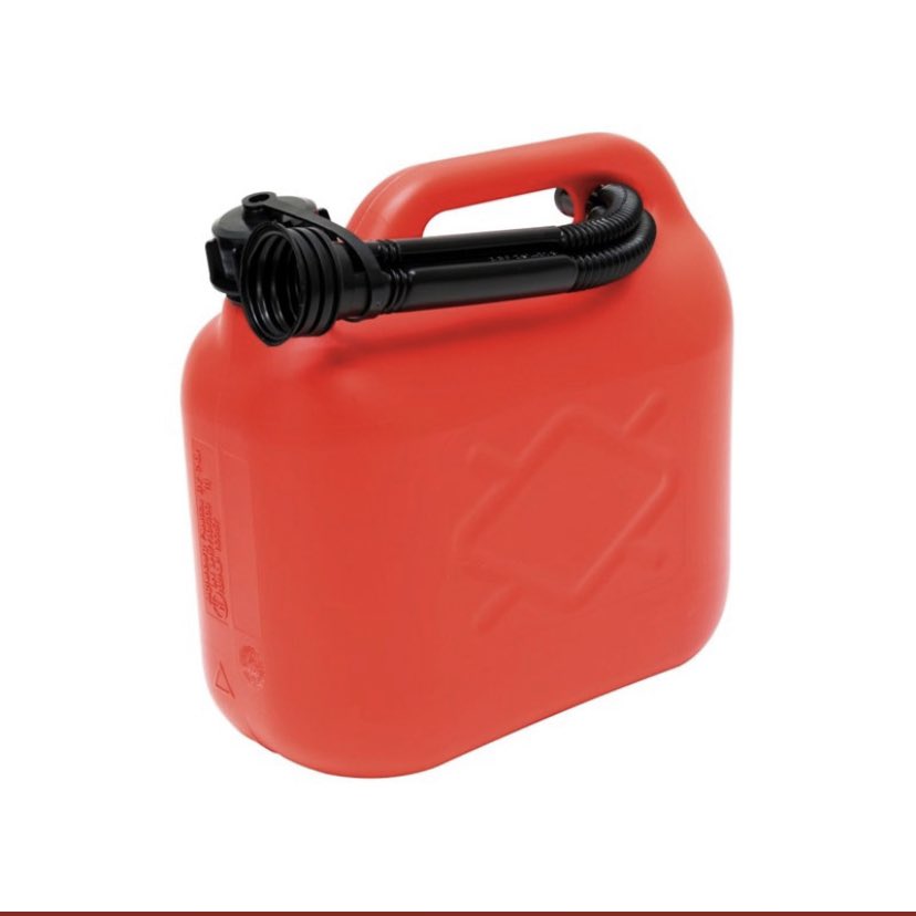 homespares's tweet photo. Do you need to transport fuel?  5 litre or 20 litre? #gardening https://t.co/jN2nA9HgIX https://t.co/ZvUUO2Ao0U