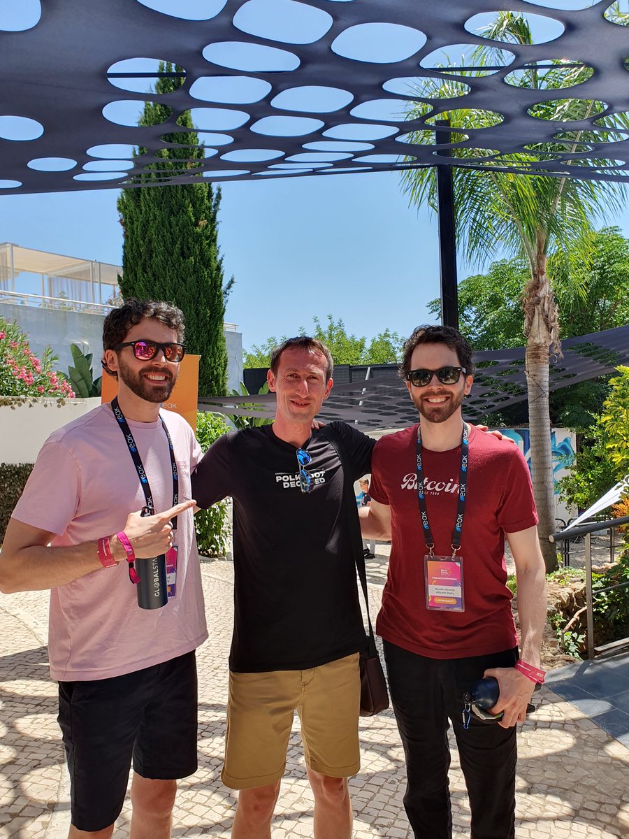 KryptosChain's tweet image. I got to meet the @AltcoinDailyio in person at #Blockdown 🤝