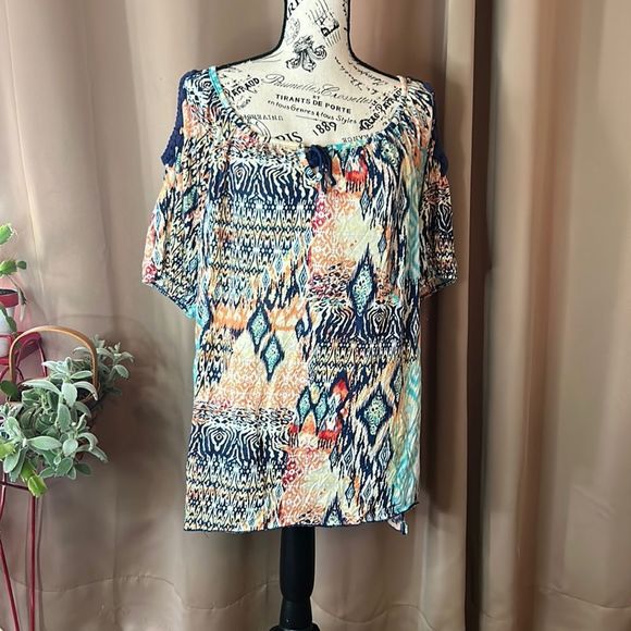 JennaDevroy's tweet image. So good I had to share! Check out all the items I'm loving on @Poshmarkapp #poshmark #fashion #style #shopmycloset #habitat #frenchlaundry #quackerfactory: posh.mk/6X6Sc9GYlBb