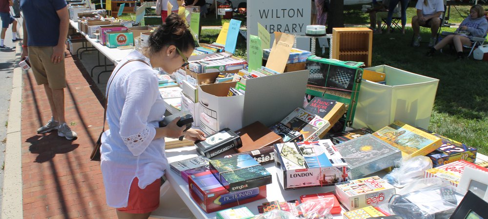 Wilton Library holds its popular Summer Sidewalk Book Sale on Saturday, July 22, from 10 a... bit.ly/3JS5PfE