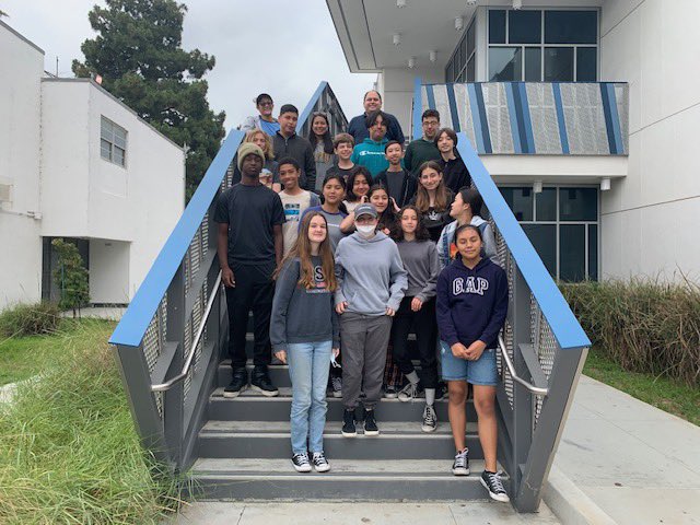 CTE_LLearningLA's tweet image. One of the major elements of a #LinkedLearning Summer Bridge program is for incoming students to get to know each other so their transition to a new school goes smoother. At @VHSGondos program, students do fun team projects in which they must interact and work together.