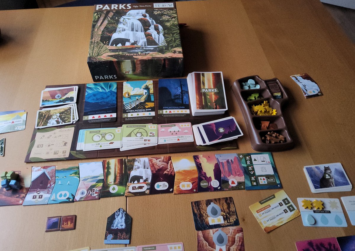 #Solospielen: Schon unfassbare drei Jahre nicht mehr gespielt. #Parks von <a href="/FeuerlandSpiele/">Feuerland Spiele</a> Plätschert munter vor sich hin, Wandern durch kühle Nationalparks entspannt nach einem Hitze-Arbeitstag.