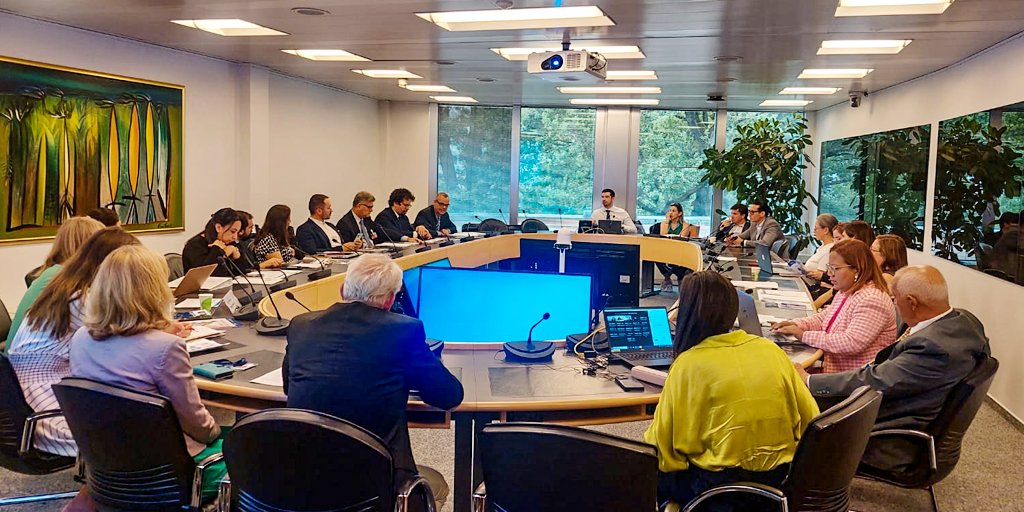 IndecopiOficial's tweet photo. El Perú participa en reunión del grupo #Prosur, en la sede de la @WIPO, donde se analizan las experiencias de Brasil 🇧🇷, Argentina 🇦🇷, Chile 🇨🇱 y Perú 🇵🇪 en la iniciativa ‘Wipo Green’. #wipoGA https://t.co/yTfyvwDLOt