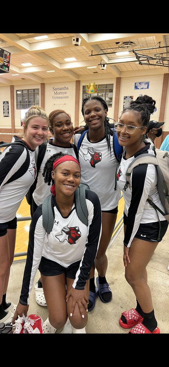 Cedar Hill HS Volleyball (@ch_hsvolleyball) on Twitter photo Happy Lady Longhorn Birthday to Senior MB/OH <a href="/SawyerArbuckle/">Sawyer Arbuckle</a> 🥳🎉Have the best day ever ! Happy Lady Longhorn Birthday to Senior MB/OH <a href="/SawyerArbuckle/">Sawyer Arbuckle</a> 🥳🎉Have the best day ever !
