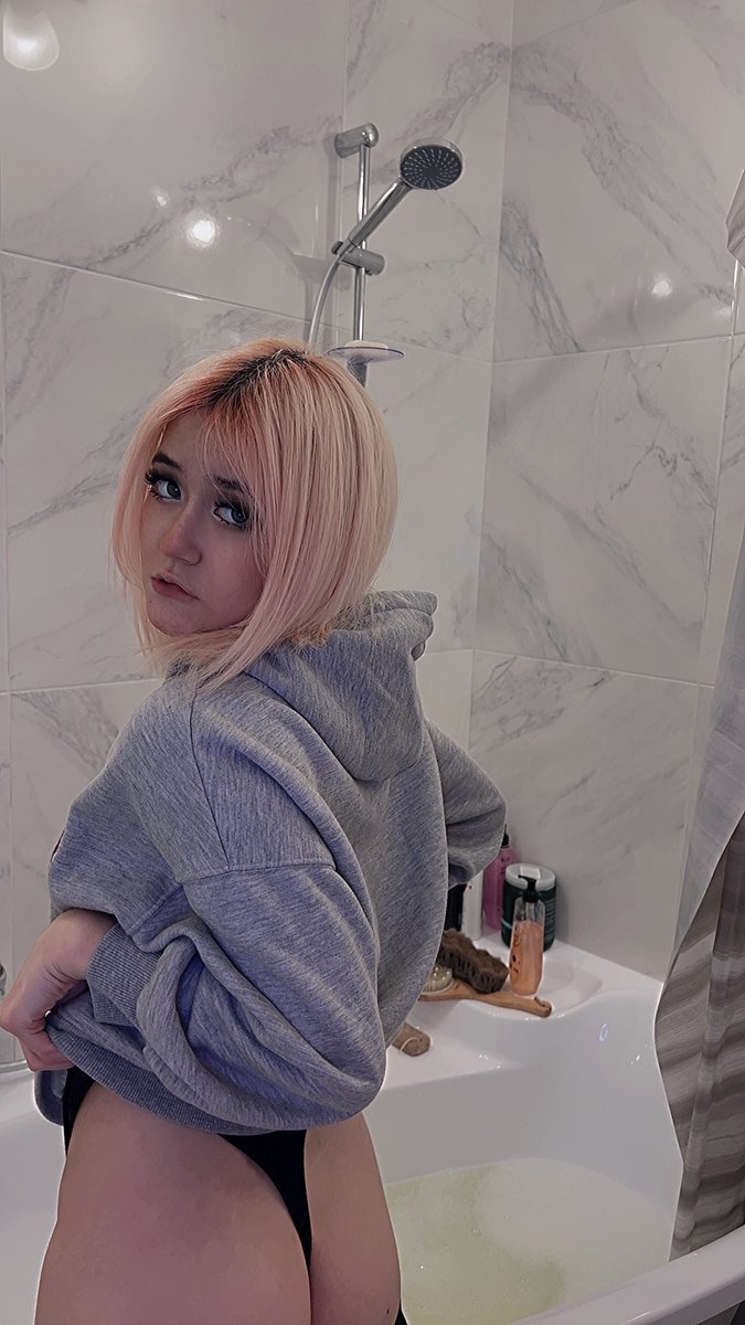 hersaycike83277's tweet photo. 🥰  Make me your bitch. 🔞I'm waiting for you  #nudes #nude  #anime #OnlyFans ⬇ https://t.co/djxG9CBqbh https://t.co/4WHJ3v9Mji