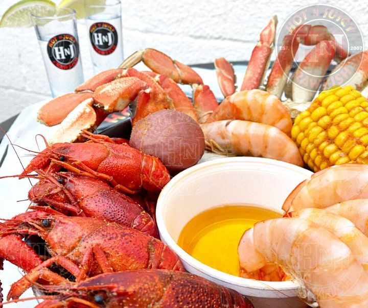 HotNJuicy_LV's tweet photo. Get 𝑯𝒐𝒕 𝑵 𝑱𝒖𝒊𝒄𝒚 with us tonight!! 🦞🦀🦐
#hotnjuicycrawfish #SeafoodBoil #SeafoodNearMe #Lunch #Dinner #Delicious https://t.co/g4crsQuZVc