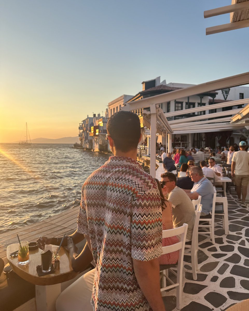 johnsummit's tweet photo. living my best life in mykonos ☀️ https://t.co/G1m8U9AOVc