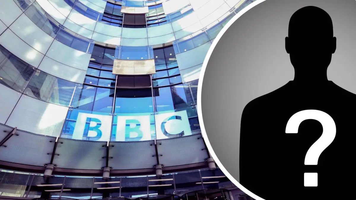 ColletteWalsh's tweet image. What next?! #BBCpresenter should have done a press conference on Saturday… apologised to all &amp;amp; said under stress/mental health struggles / secret life a burden &amp;amp; taking time away to sort personal life out. We’d have all had some sympathy = story &amp;amp; frenzy nipped in the bud ⛔️