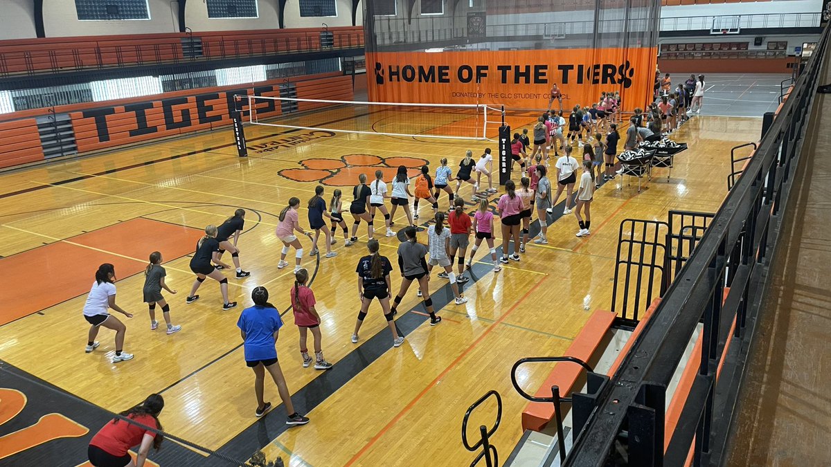 Middle School camp today! The future is looking AMAZING!!! <a href="/clcathletics/">CLC Athletics</a> <a href="/clc_vb/">clc_vb</a>