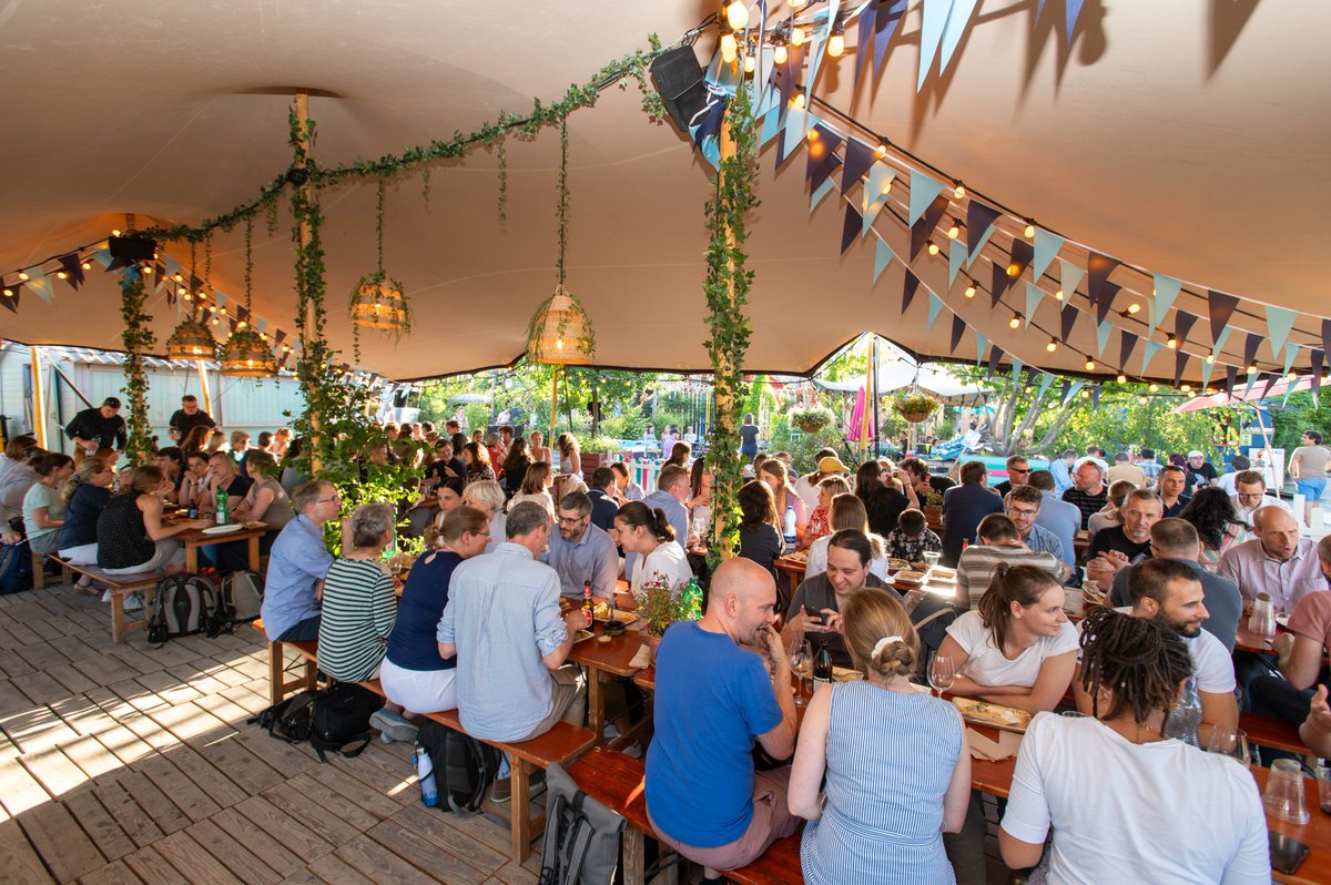 MolecularPrtnrs's tweet photo. The delicious grill food, refreshing drinks, and the amazing #TeamSpirit made our recent Swiss #CorporateSummerEvent a highlight of the year! We proudly carry the same enthusiasm into our work to pioneer #DARPin therapeutics to go beyond the limits of today’s leading treatments. https://t.co/R0M7Cv2Ofa