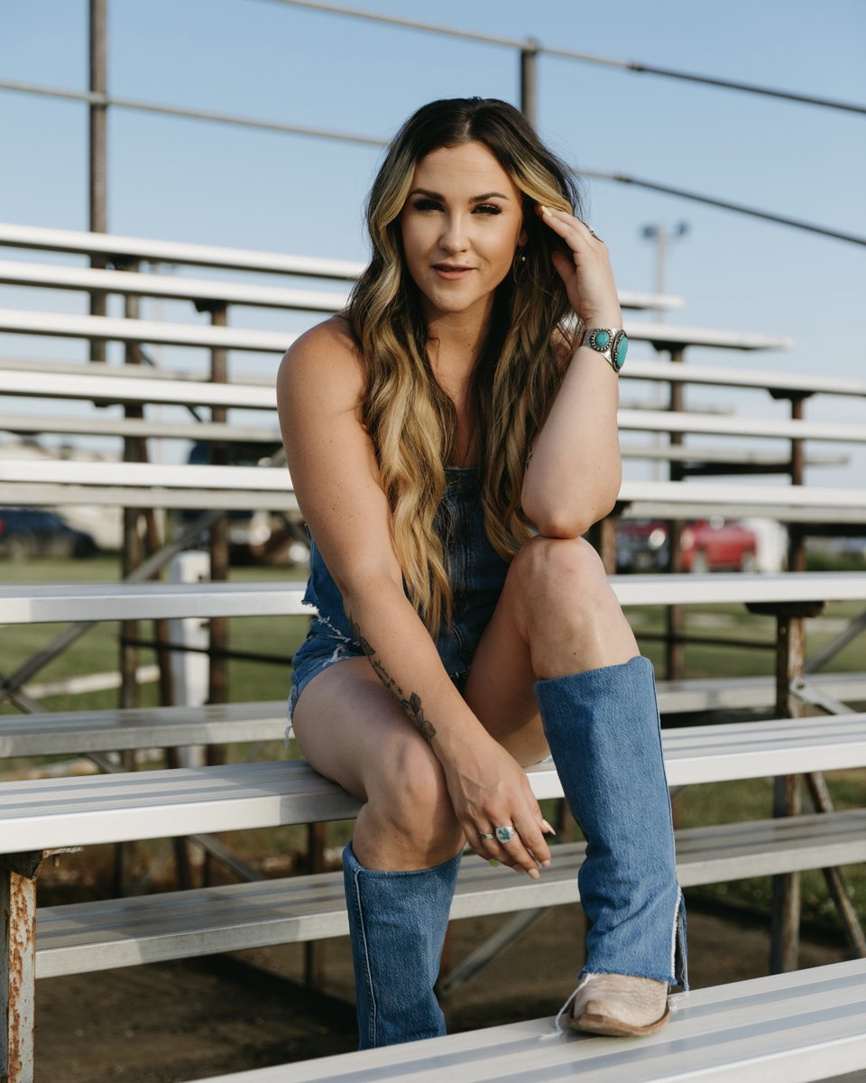 AshleyBarronOfficial tweet media