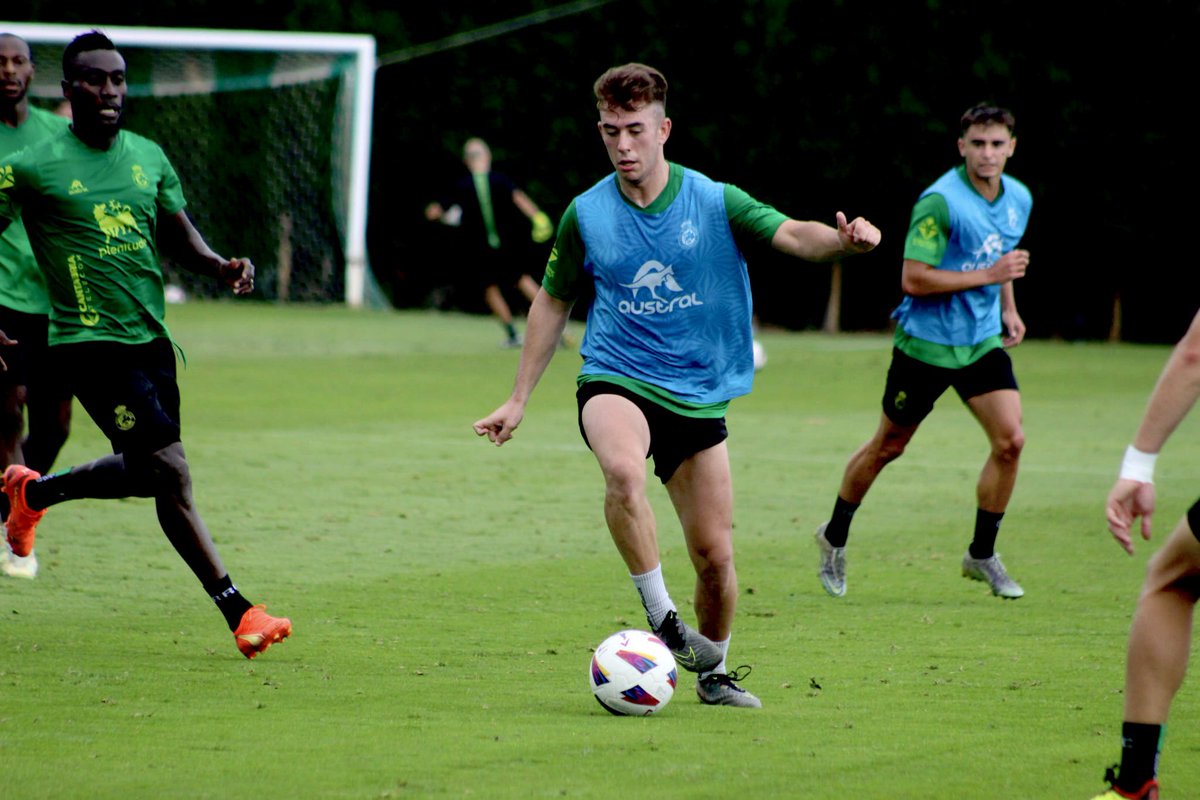 dieguitocg10's tweet photo. 23/24 🔛💚🤍 https://t.co/RllvLlS4Fr