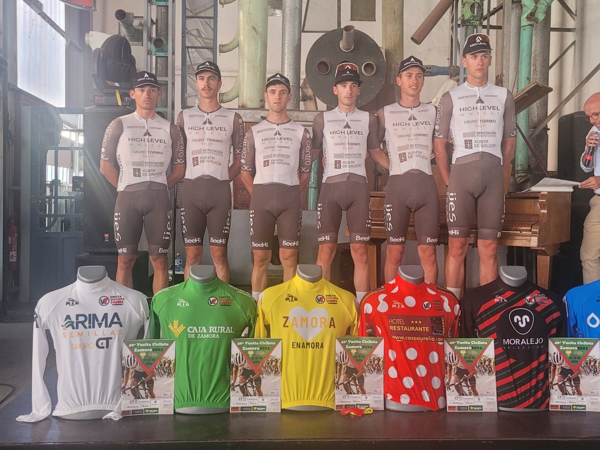 . @lavueltaazamora #VueltaZamora23
Brocar Alé, Miguel Juan, Andrés Ripoll y Alejandro Gómiz acuden a la presentación de la Vuelta Zamora que empieza mañana
<a href="/Fund_Benicadell/">Fundación Benicadell</a>
<a href="/Miguel_Juan98/">Miguel Juan</a>
<a href="/AleGomizPerez/">Gómiz.</a>
<a href="/GsportTeam/">High Level-Gsport</a>
alicanteconelplatogrande.com/2023/07/11/bro…