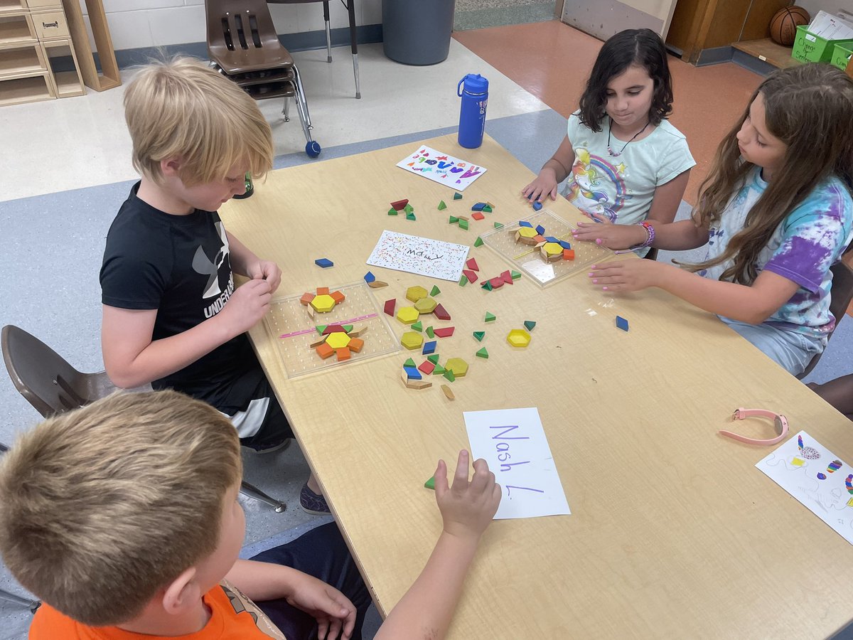 Miss David tweet media