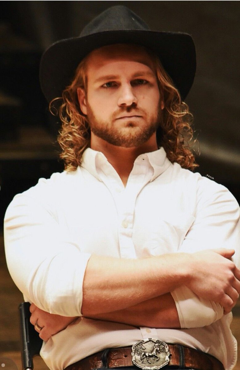 SuperfanAew's tweet image. BATTLE OF THE COWBOYS!!!!!! 

Hangman Adam Page
or
Evil Uno ?????

😂 🤣 

Who’s the better cowboy?!! 🤔 #AEW  

#DarkOrder #EvilUno #HangmanAdamPage