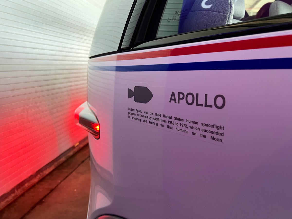 NASAGroundSys's tweet photo. Special Delivery! 🚚 

3 specially designed, environmentally friendly crew transportation vehicles from Canoo have arrived at @NASAKennedy. Today, Artemis launch director Charlie Blackwell-Thompson and team, along with officials from Canoo, will be taking the vehicles for a test drive out to Launch Pad 39B, where a crew of 4 @NASA astronauts will one day launch on Artemis II around the Moon.