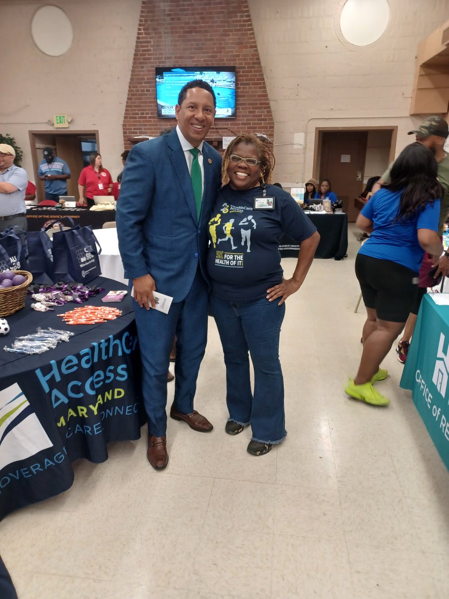 HCAMaryland's tweet photo. Our Connector and Here2Help teams have been in the Brooklyn community to provide resources to its community members. We are looking forward to continuing our community engagement and outreach efforts in the Brooklyn community! https://t.co/jFYXUdiqId