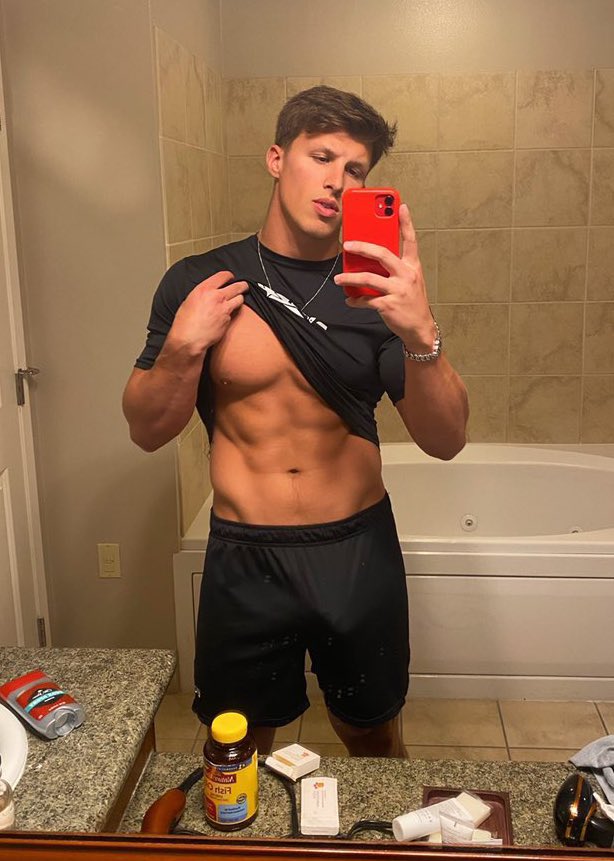 Zac 152k on Twitter: "RT @rippedshow96: RT if you’re taking your vitamins today :)"