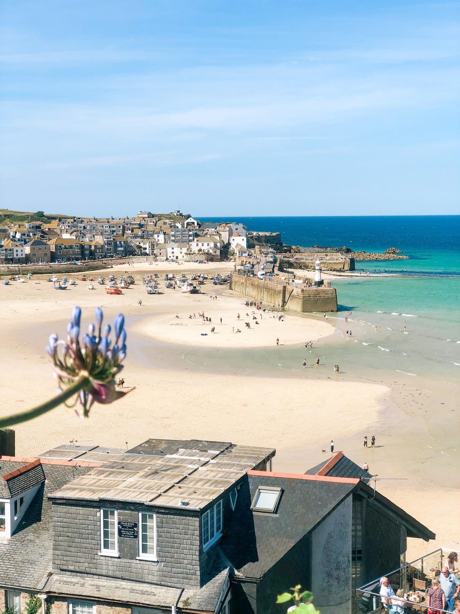 UP TO 25% OFF THIS JULY! The views are absolutely breathtaking. With up to 25% off for the remainder of July, you can seize this fantastic opportunity to experience St Ives in all its glory. Link in bio for last minute & special offers. 😀 #stives #cornwall #lastminute