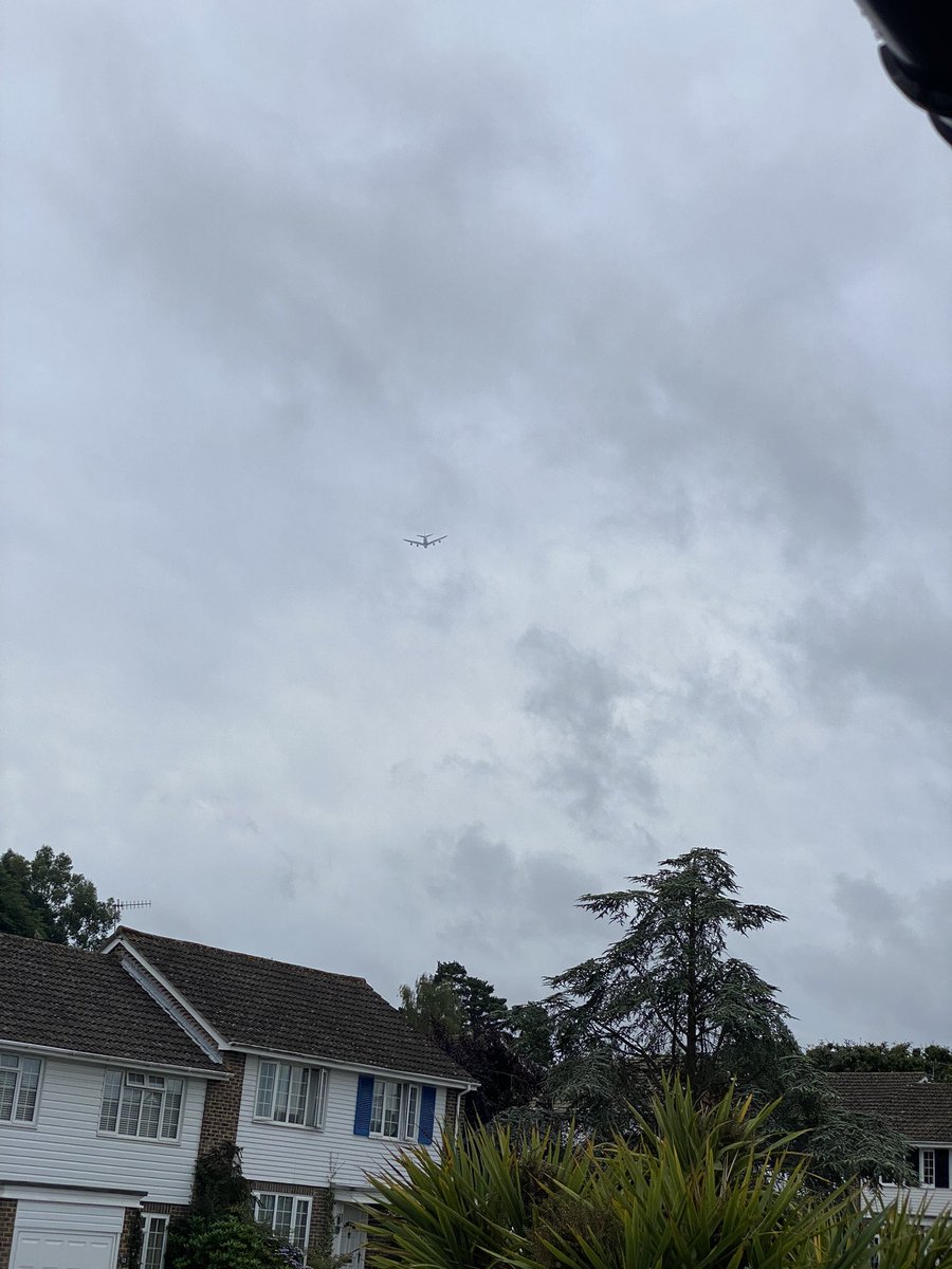 GTsquirrel's tweet photo. @SussexIncidents @AvSourceNews @FlightEmergency Image taken after aborted approach. Lindfield, Sussex. https://t.co/WjDfU1HA7L