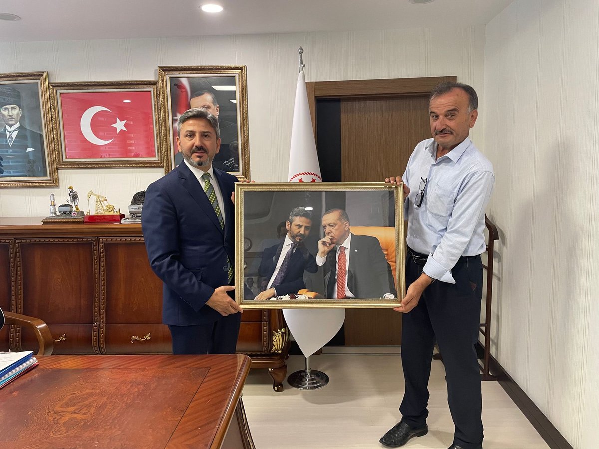 AhmetAYDIN_02's tweet photo. Yargıtay 2. Ceza Dairesi Başkanı Sn. Mustafa Uslu’yu, 
Adıyaman Çakırhöyük Belediye Başkanı Sn. Mithat Çetin’i,
Eskişehir Alay Komutanı Kıdemli Albay Sn. Ercan Atasoy’u 
KARDEMİR Ankara Temsilcisi Sn. Mustafa Özkan’ı
@csgbakanligi ‘nda ağırladık.
Ziyaretleri için teşekkür ederim. https://t.co/lPY8Oc8Lmv