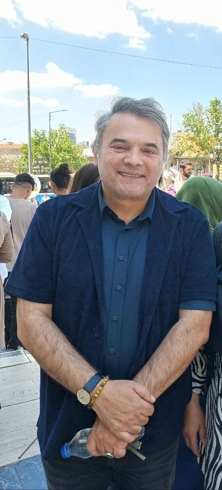 Bu zamana kadar böyle merhametli sosyal duyarlılığı olan bir gazeteci daha görmedik . Öğretmen atamasına destek verdi diye şayet ayrılmak zorunda kaldıysa tv100 ü kınıyoruz.Kanalınızı izlemiyoruz artık.
<a href="/TalatAtilla/">Talat Atilla</a>
@tv10
<a href="/eceuner12/">Ece Üner</a>
#TalatAtillanınYanındayız