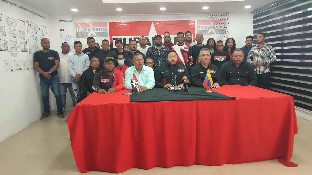 GuaricoMRT2's tweet photo. Firmes en el accionar Revolucionario para la construcción del partido #TupamaroRebelde, #SecretariadoNacionalTupamaro2023 

#CompromisoYTrabajo https://t.co/qrVqpIMeuD