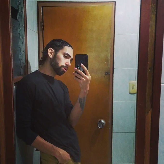 #selfie #mirrorSelfie #braids #Africanbraids https://t.co/IT36Q2afV9<a href="/tag/selfie"class="tags">#selfie</a><a href="/tag/mirrorselfie"class="tags">#mirrorSelfie</a><a href="/tag/braids"class="tags">#braids</a><a href="/tag/africanbraids"class="tags">#Africanbraids</a>