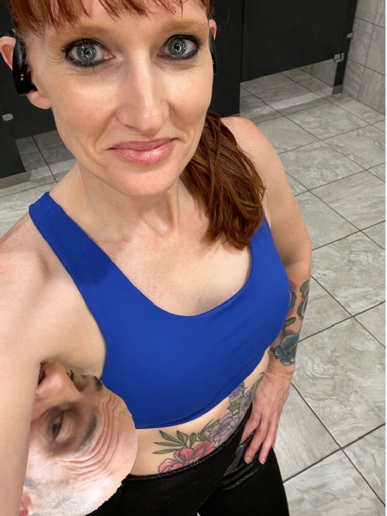 KevinIsInsideU's tweet photo. Throwback to that time @blueorchid1977 & I were wrestling in the Ladies Locker Room, and she put me in the #FitPit Headlock. https://t.co/l9skrQf4N2