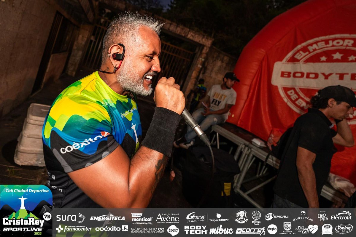 SoyCesarAlAire's tweet photo. Gracias #mibuc por el trabajo tan genial que hacen capturando estos momentos en cada evento!
#Cristorey7K
@CorrePasionCol
#runnersoftheworld
#runnerscali
#RunningMan
#runnersofinstagram https://t.co/d3QkcntWUJ