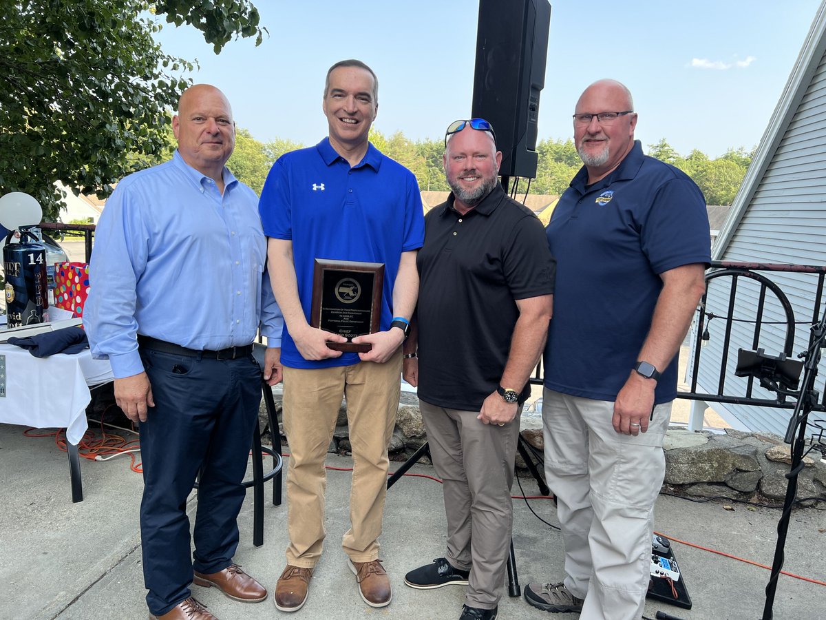 johnguilfoil's tweet photo. Four great chiefs. Honoring @PepperellPD Chief David Scott upon his retirement today. @NEMLEC @NEMLECInc https://t.co/x5tqTQnzAI