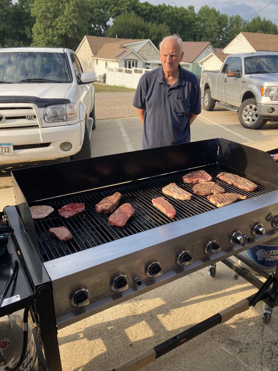 Knights of Columbus steak fry meetings are 10/10. Especially on a beautiful summer night and when there’s plenty of cold beer #KnightsInAction @KofC @biggjohn17 @seedcattleguy