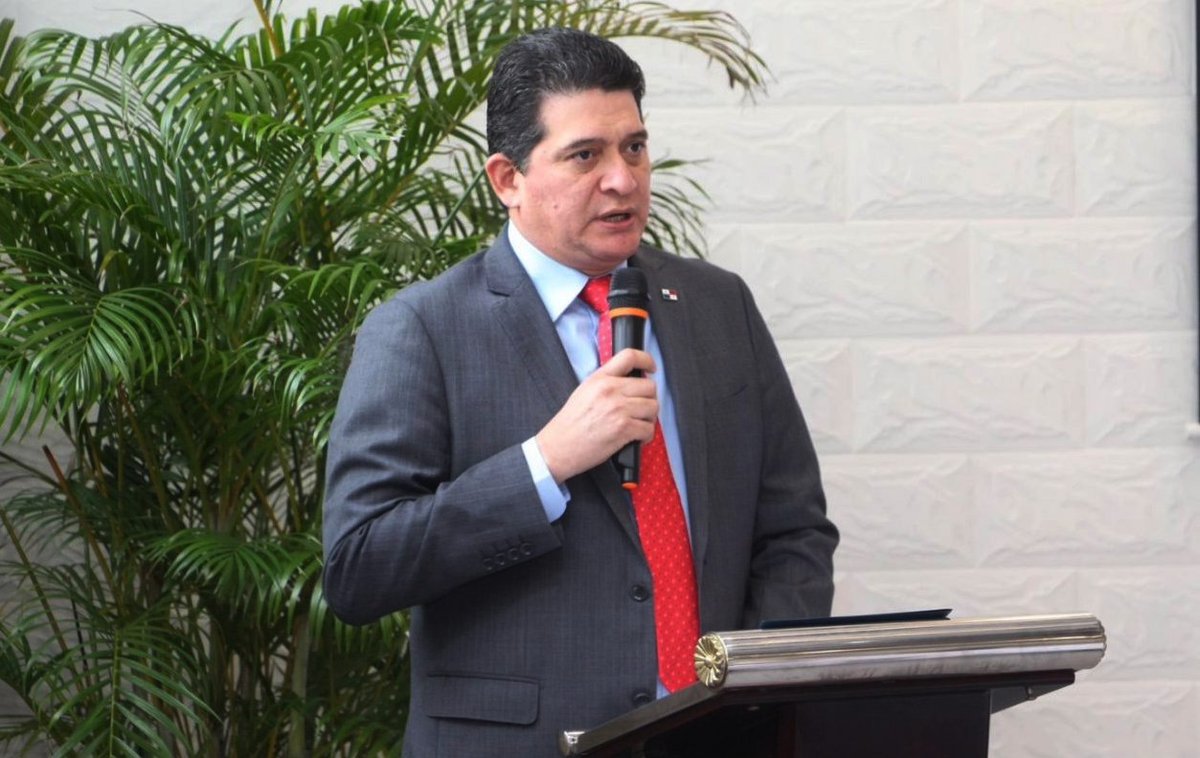 OIRSA (@oirsaoficial) on Twitter photo #Panamá🇵🇦 Se desarrolla taller sobre la plataforma💻 de vigilancia fitosanitaria del proyecto #VIGIMUSA🍌 del OIRSA y <a href="/el_BID/">Banco Interamericano de Desarrollo</a>. El viceministro de <a href="/MIDAPma/">Ministerio de Desarrollo Agropecuario</a>, Alexis Pineda, inauguró la actividad en la que participan técnicos de 10 países.
🇲🇽🇧🇿🇬🇹🇭🇳🇸🇻🇳🇮🇨🇷🇵🇦🇩🇴🇨🇴
#SanidadVegetal🌱 #Panamá🇵🇦 Se desarrolla taller sobre la plataforma💻 de vigilancia fitosanitaria del proyecto #VIGIMUSA🍌 del OIRSA y <a href="/el_BID/">Banco Interamericano de Desarrollo</a>. El viceministro de <a href="/MIDAPma/">Ministerio de Desarrollo Agropecuario</a>, Alexis Pineda, inauguró la actividad en la que participan técnicos de 10 países.
🇲🇽🇧🇿🇬🇹🇭🇳🇸🇻🇳🇮🇨🇷🇵🇦🇩🇴🇨🇴
#SanidadVegetal🌱