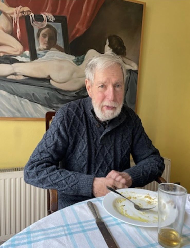 ucnnss's tweet photo. Buscamos a Jorge Lührs, se perdió cerca de avenida Pocuro en Providencia. Tiene alzheimer y está perdido bajo la lluvia. Por favor ayúdennos a encontrarlo! Contacto: +56997171950 Juan Pedro Lührs (hijo). https://t.co/f7hReKohsK