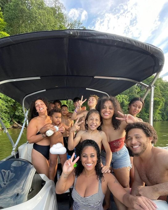 Family 💙  https://t.co/kYB9RCoqRd https://t.co/t27ouQ2gnJ<a href="/tag/cybermonday"class="tags"><span>#cybermonday</span></a>