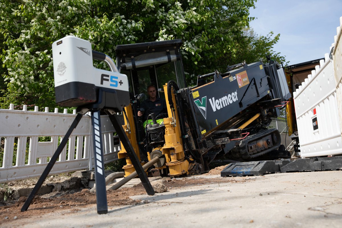 digitrak's tweet photo. Elevate your job site.

The TrakStand is a simple addition to your DigiTrak that improves your system’s performance and versatility. Compatible with all Classic F-Series, SE, Falcon, and Falcon+ locators. Contact your local DCI dealer for more info! https://t.co/vOXar6bTSQ