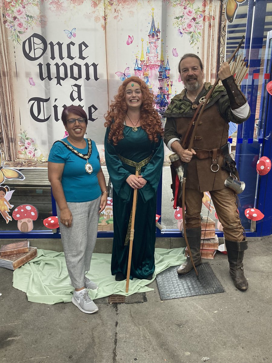 NorthgateAcad's tweet photo. What an amazing day at DNA. The rain did not hamper our Summer Fair and even the Sheriff of Nottingham turned up to check on Robin Hood! https://t.co/sTcbPYDrxB