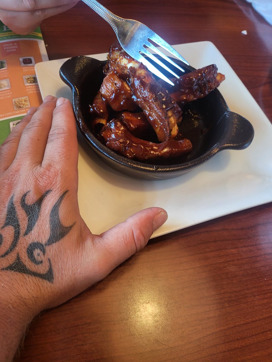 EElnoesfacil's tweet photo. @rubytuesday #Wtf #RubyTuesday https://t.co/fVL8ZygMKJ
