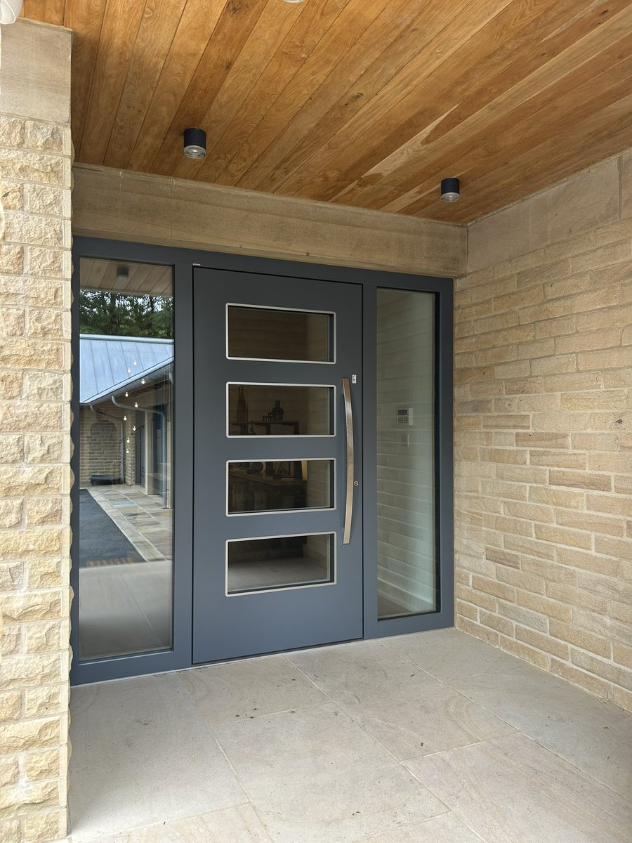 InternormUK's tweet image. We had the pleasure of doing a shoot at this stunning Passivhaus certified property in Yorkshire today.

Our Distribution Partner Spectrum Architectural Glazing worked closely with the client and architect to incorporate large areas of Internorm triple glazing - one side is 14m!