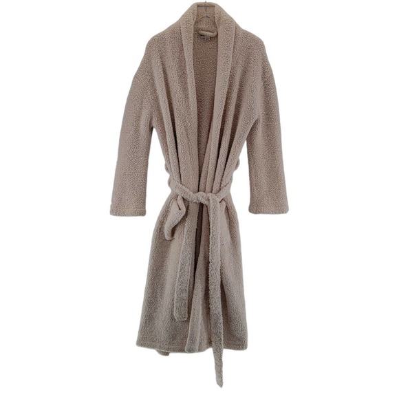 SheehyDaniels's tweet photo. So good I had to share! Check out all the items I'm loving on @Poshmarkapp from @SharonOdell757 #poshmark #fashion #style #shopmycloset #beautifeel #barefootdreams #anthropologie: https://t.co/a3AEd6LMjR https://t.co/IWFeZL80yS
