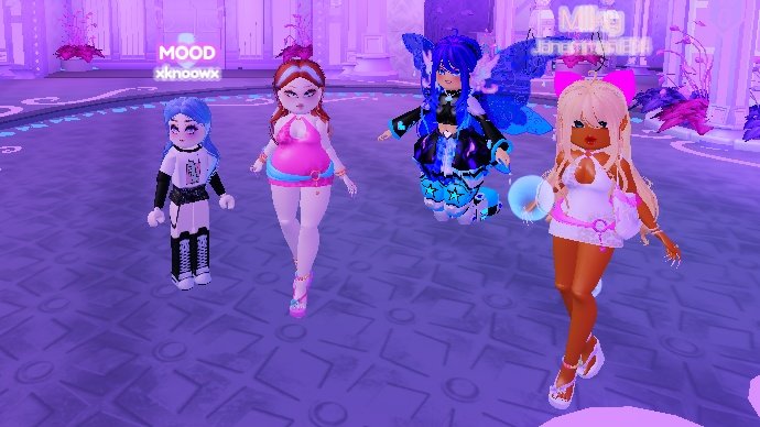 BaebellaXO's tweet photo. Today was quite an adventure for me, played some AR with @BongoLad @DRainbow655 @smollscope @PurplePotatOwO and @Royaltydayy in Bongo's stream, then ventured out into the vast ocean in search for Divinia's treasure, good times 🩷 #AstroRenaissance #Divinia https://t.co/ithdnewTzJ