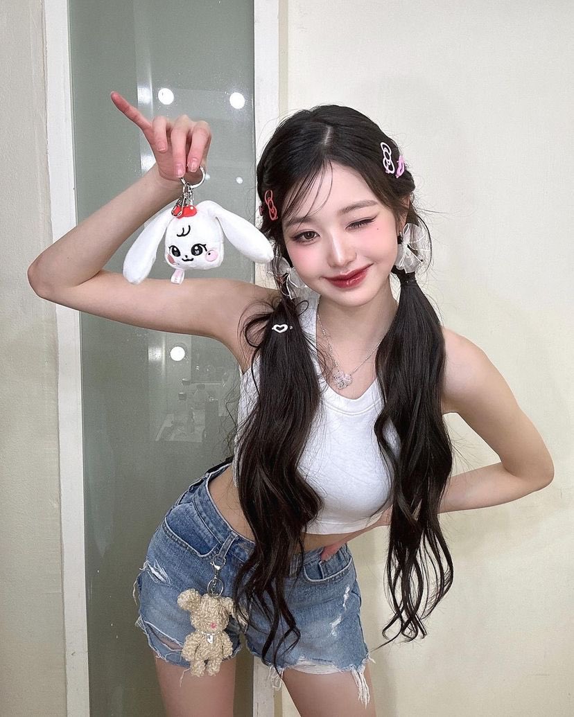 calotomii's tweet photo. prettiest girl ever 🩵 https://t.co/C4pTQoVkhs
