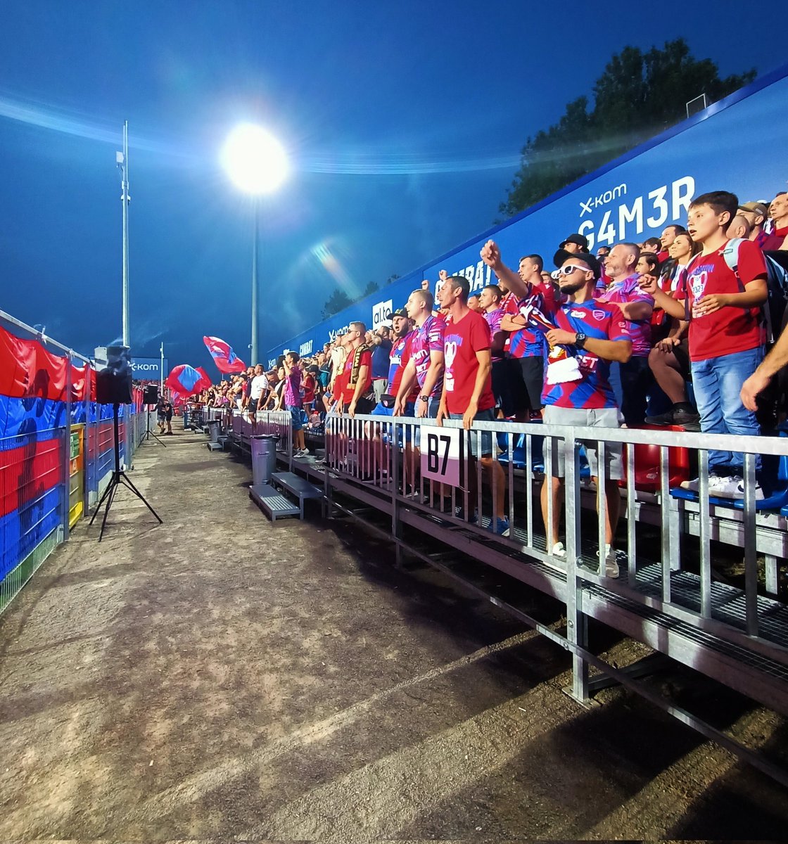 DanielsenAxedal's tweet photo. Surreal: Champions League football in a stadium that consists of only emergency stands. It has been one crazy experience in Częstochowa, Raków wins 1-0! 🇵🇱 #groundhopper #groundhopping #raków #RCZFCF #UCL #polska https://t.co/ZRI1ufDA7N